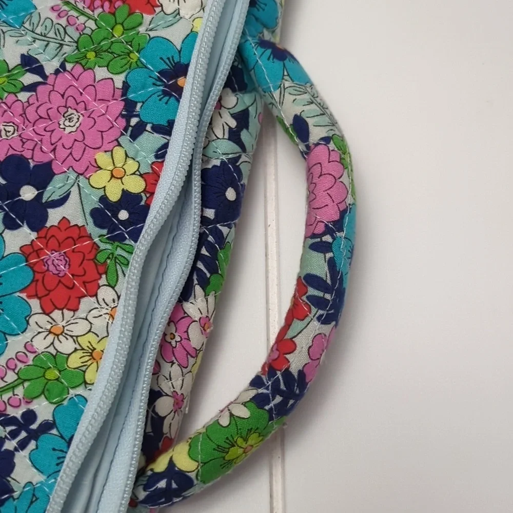 Like New Vera Bradley Floral Laptop Bag
